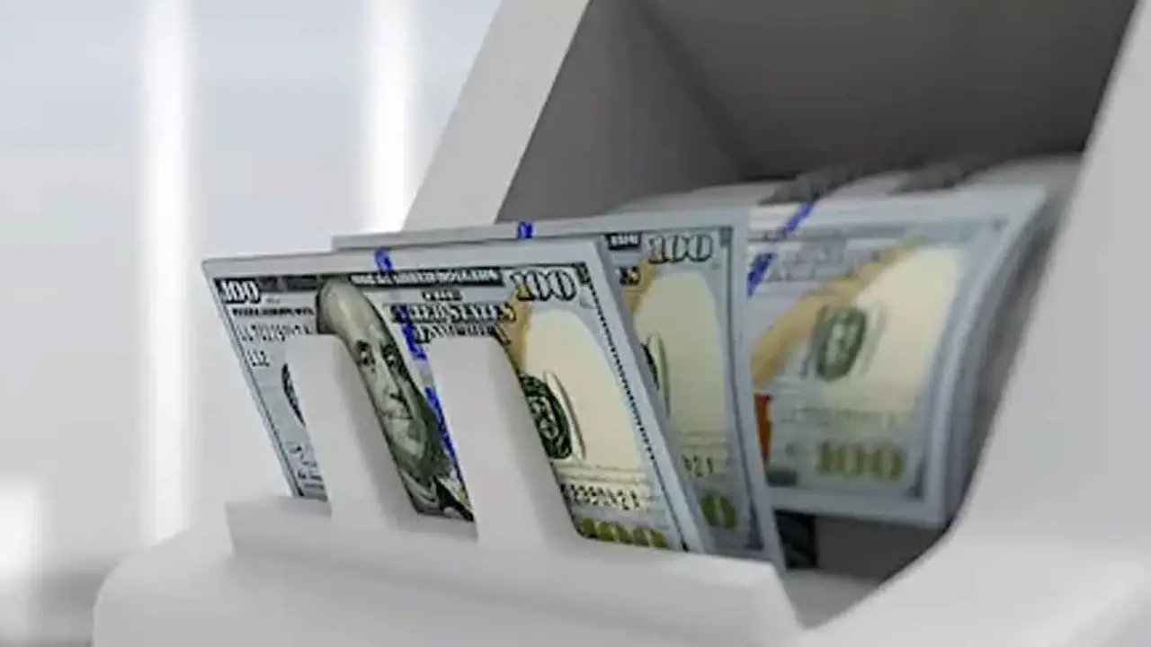 تحركات مفاجئة في سعر الدولار أمام الجنيه المصري بعد زيادة الطلب على العملة